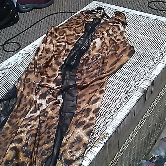 Leopard jump bodysuit - Picture 2 of 2